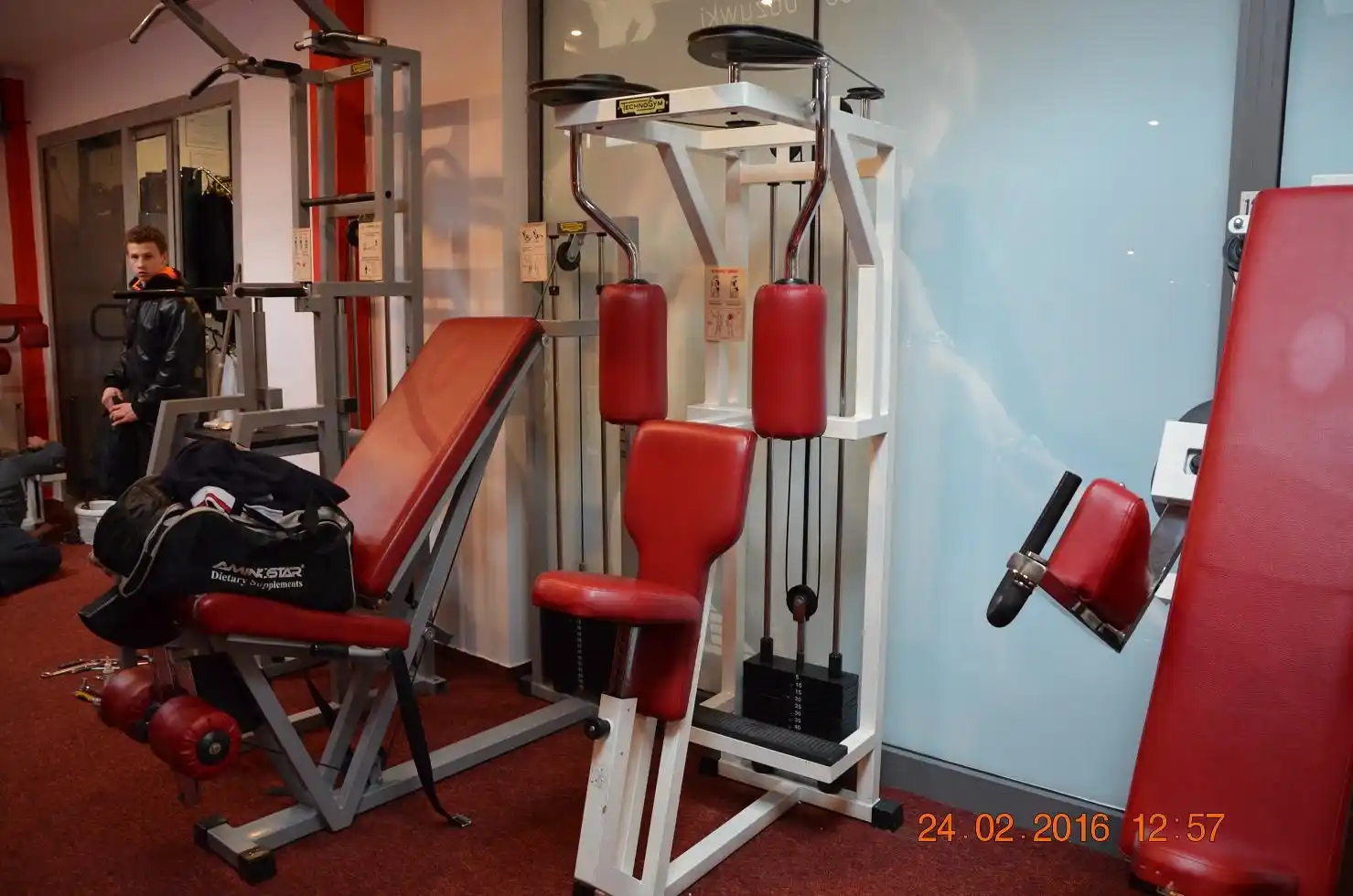 Siłownia TRICEPS-GYM - Profesjonalne urządzenia treningowe